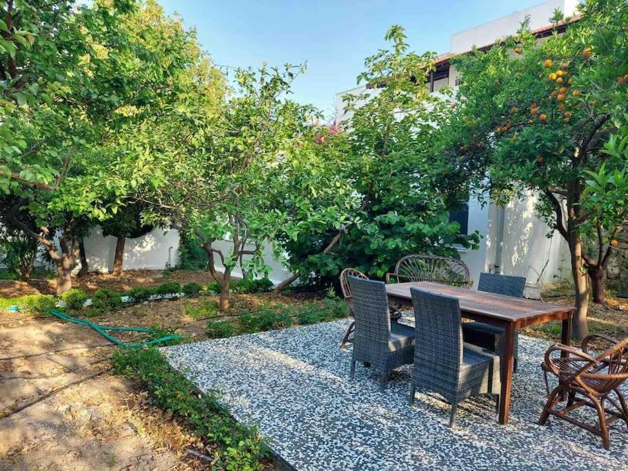 Mel'S Garden House In The Heart Of The City Bodrum Bagian luar foto